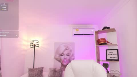 SALOME online show from 02/06/25, 02:04