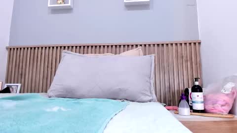 Salome online show from 11/15/25, 10:34