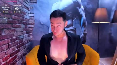 Snapshot of salvatore_costa chatting on 01/28/25, 04:41 Salvatore online show from 01/28/25, 04:41