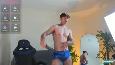 Snapshot of salvatore_costa chatting on 10/18/25, 03:53 Salvatore online show from 10/18/25, 03:53