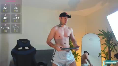 Snapshot of salvatore_costa chatting on 10/19/25, 06:25 Salvatore online show from 10/19/25, 06:25