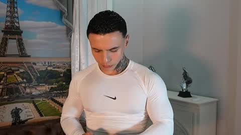 Snapshot of salvatore_damore chatting on 05/20/26, 05:41 SALVATORE online show from 05/20/26, 05:41