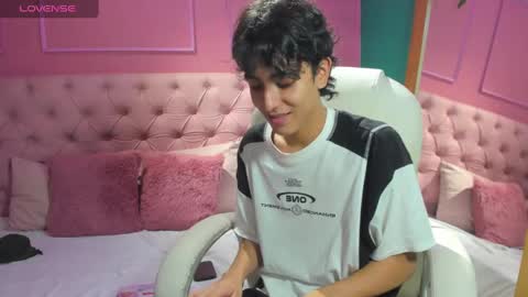 Snapshot of salvatore_monterey chatting on 01/08/25, 04:44 salvatore online show from 01/08/25, 04:44