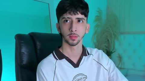 Snapshot of salvatore_monterey chatting on 09/18/25, 09:06 salvatore online show from 09/18/25, 09:06