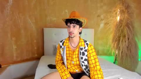 Snapshot of salvatore_monterey chatting on 11/07/25, 08:42 salvatore online show from 11/07/25, 08:42