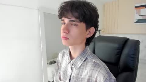 Snapshot of salvatore_monterey chatting on 02/26/26, 06:40 salvatore online show from 02/26/26, 06:40