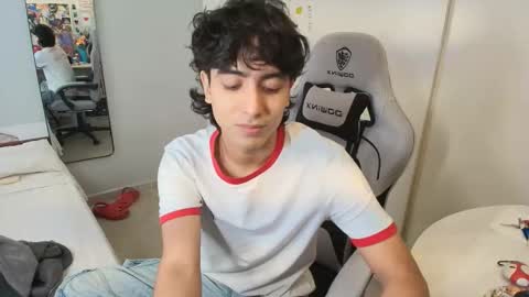 salvatore_montt online show from 12/02/25, 07:09