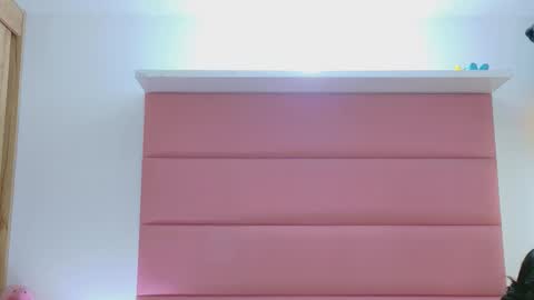 Snapshot of sam_and_lisa_ chatting on 11/06/25, 12:44 sam_and_lisa_ online show from 11/06/25, 12:44