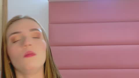 Snapshot of sam_and_lisa_ chatting on 11/11/25, 12:54 sam_and_lisa_ online show from 11/11/25, 12:54