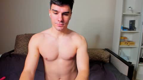 Snapshot of sam_huston18 chatting on 01/14/26, 12:16 BACK IN 2 WEEKS online show from 01/14/26, 12:16