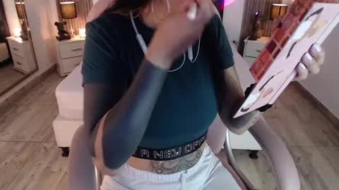 Snapshot of sam_mansson66 chatting on 02/17/25, 12:16 SAM MANSON online show from 02/17/25, 12:16