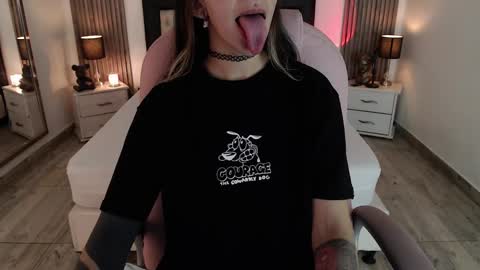 Snapshot of sam_mansson66 chatting on 02/26/25, 12:14 SAM MANSON online show from 02/26/25, 12:14