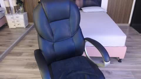 Snapshot of sam_mansson66 chatting on 10/20/25, 12:38 SAM MANSON online show from 10/20/25, 12:38