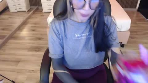 Snapshot of sam_mansson66 chatting on 10/30/25, 01:01 SAM MANSON online show from 10/30/25, 01:01