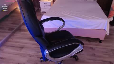 Snapshot of sam_mansson66 chatting on 11/28/25, 02:09 SAM MANSON online show from 11/28/25, 02:09