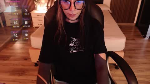 Snapshot of sam_mansson66 chatting on 12/04/25, 01:31 SAM MANSON online show from 12/04/25, 01:31