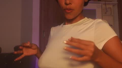 Samantha Roberts online show from 09/24/25, 01:36