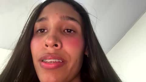 Snapshot of sam_robert17 chatting on 03/26/26, 01:33 Samantha Roberts online show from 03/26/26, 01:33