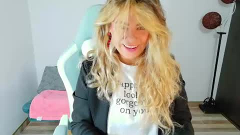 Snapshot of sam_sexual_enjoyment chatting on 06/12/26, 10:14 sam_sexual_enjoyment online show from 06/12/26, 10:14