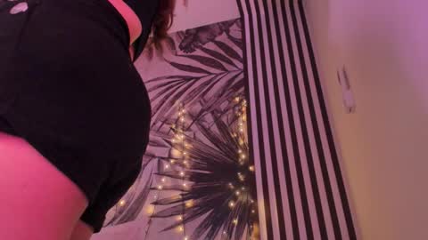 Samaantha  online show from 12/16/25, 11:37