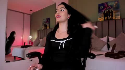  Samantha  online show from 12/16/25, 08:58