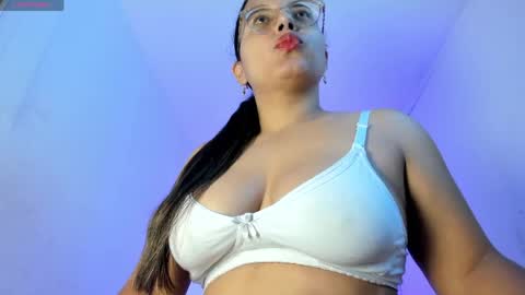 Snapshot of samanta__sweetx chatting on 05/20/26, 05:19 Samanta Sweet online show from 05/20/26, 05:19