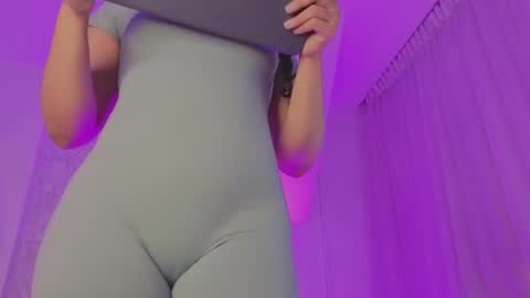  samanta  online show from 10/21/25, 03:18