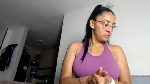 Snapshot of samanta_xi chatting on 07/21/26, 11:23 samanta online show from 07/21/26, 11:23