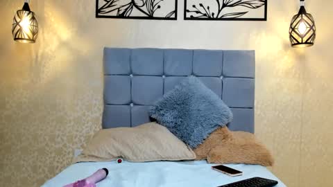 Samanta online show from 09/30/25, 01:43