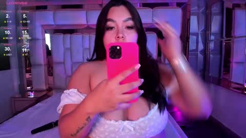 S A M A N T A   online show from 02/27/25, 09:22