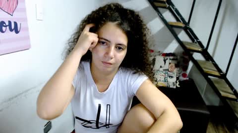 Snapshot of samantha2girl chatting on 12/15/24, 02:08 samantha online show from 12/15/24, 02:08