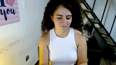 Snapshot of samantha2girl chatting on 12/19/24, 02:23 samantha online show from 12/19/24, 02:23