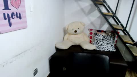 Snapshot of samantha2girl chatting on 12/22/24, 11:41 samantha online show from 12/22/24, 11:41