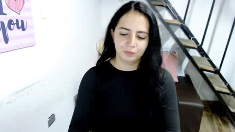 Snapshot of samantha2girl chatting on 01/03/25, 01:38 samantha online show from 01/03/25, 01:38