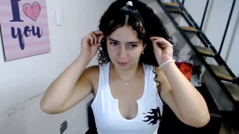 Snapshot of samantha2girl chatting on 01/26/25, 12:05 samantha online show from 01/26/25, 12:05