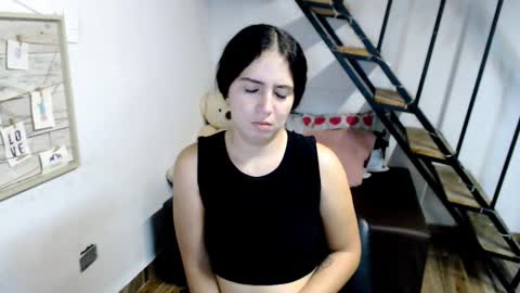 Snapshot of samantha2girl chatting on 03/06/25, 09:53 samantha online show from 03/06/25, 09:53