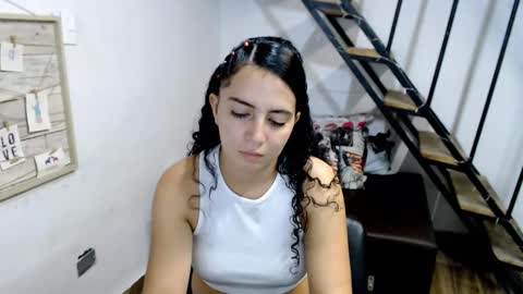 Snapshot of samantha2girl chatting on 03/12/25, 09:24 samantha online show from 03/12/25, 09:24