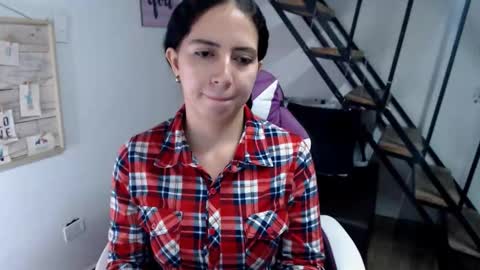 Snapshot of samantha2girl chatting on 10/12/25, 04:28 samantha online show from 10/12/25, 04:28