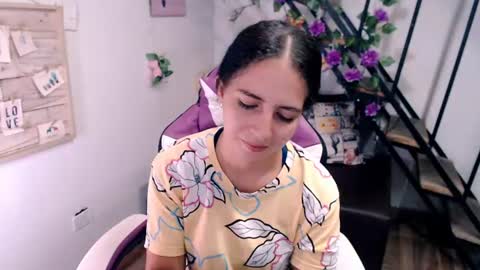 Snapshot of samantha2girl chatting on 07/11/26, 07:05 samantha online show from 07/11/26, 07:05