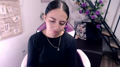 Snapshot of samantha2girl chatting on 07/16/26, 08:37 samantha online show from 07/16/26, 08:37