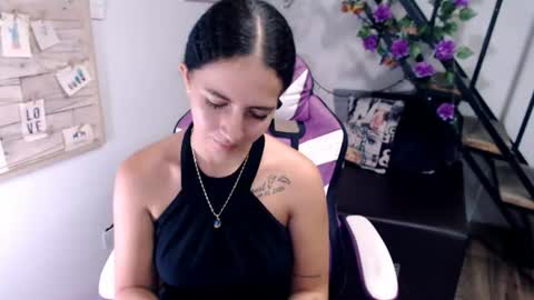 Snapshot of samantha2girl chatting on 07/19/26, 07:06 samantha online show from 07/19/26, 07:06