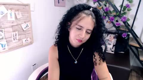Snapshot of samantha2girl chatting on 07/25/26, 10:29 samantha online show from 07/25/26, 10:29