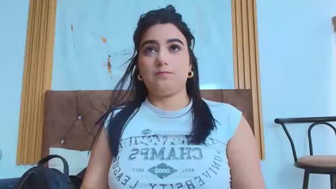 samantha__cruz4 online show from 04/21/26, 12:33