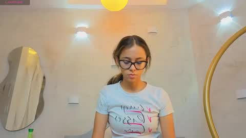 samantha_and_bastian online show from 04/23/26, 03:52