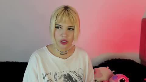 Snapshot of samantha_browwnn chatting on 11/12/25, 05:19 samantha_browwnn online show from 11/12/25, 05:19