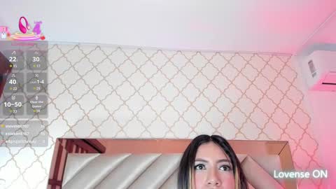 Snapshot of samantha_duque11 chatting on 02/19/25, 10:45 Samantha online show from 02/19/25, 10:45