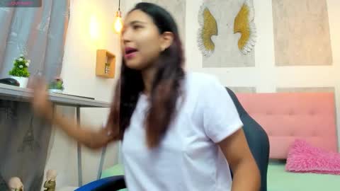 Snapshot of samantha_fox8 chatting on 11/10/25, 11:53 online show from 11/10/25, 11:53