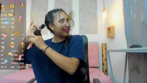 Snapshot of samantha_fox8 chatting on 12/04/25, 10:46 online show from 12/04/25, 10:46