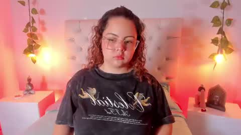 Snapshot of samantha_greey_ chatting on 07/08/26, 12:53 samantha greey online show from 07/08/26, 12:53