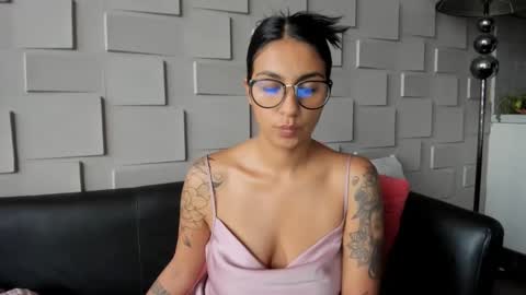 Samantha online show from 02/02/25, 01:08